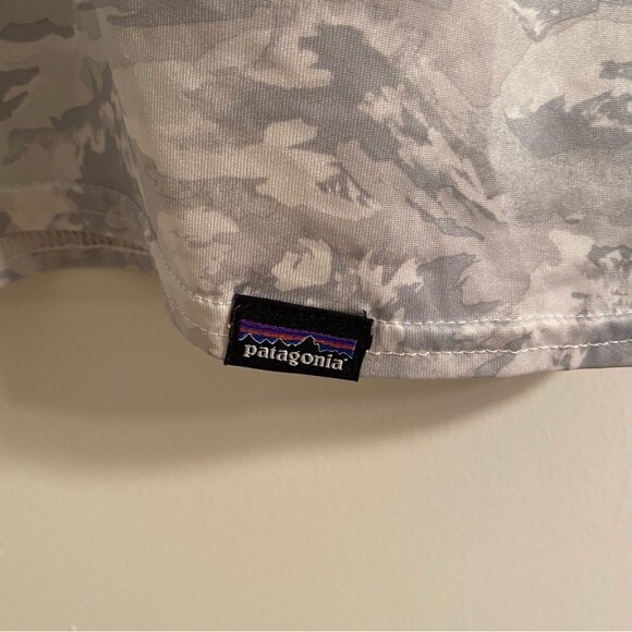 Patagonia T-Shirt Capilene Gray White Long Sleeve Base Layer Top Camouflage XS - Picture 8 of 8